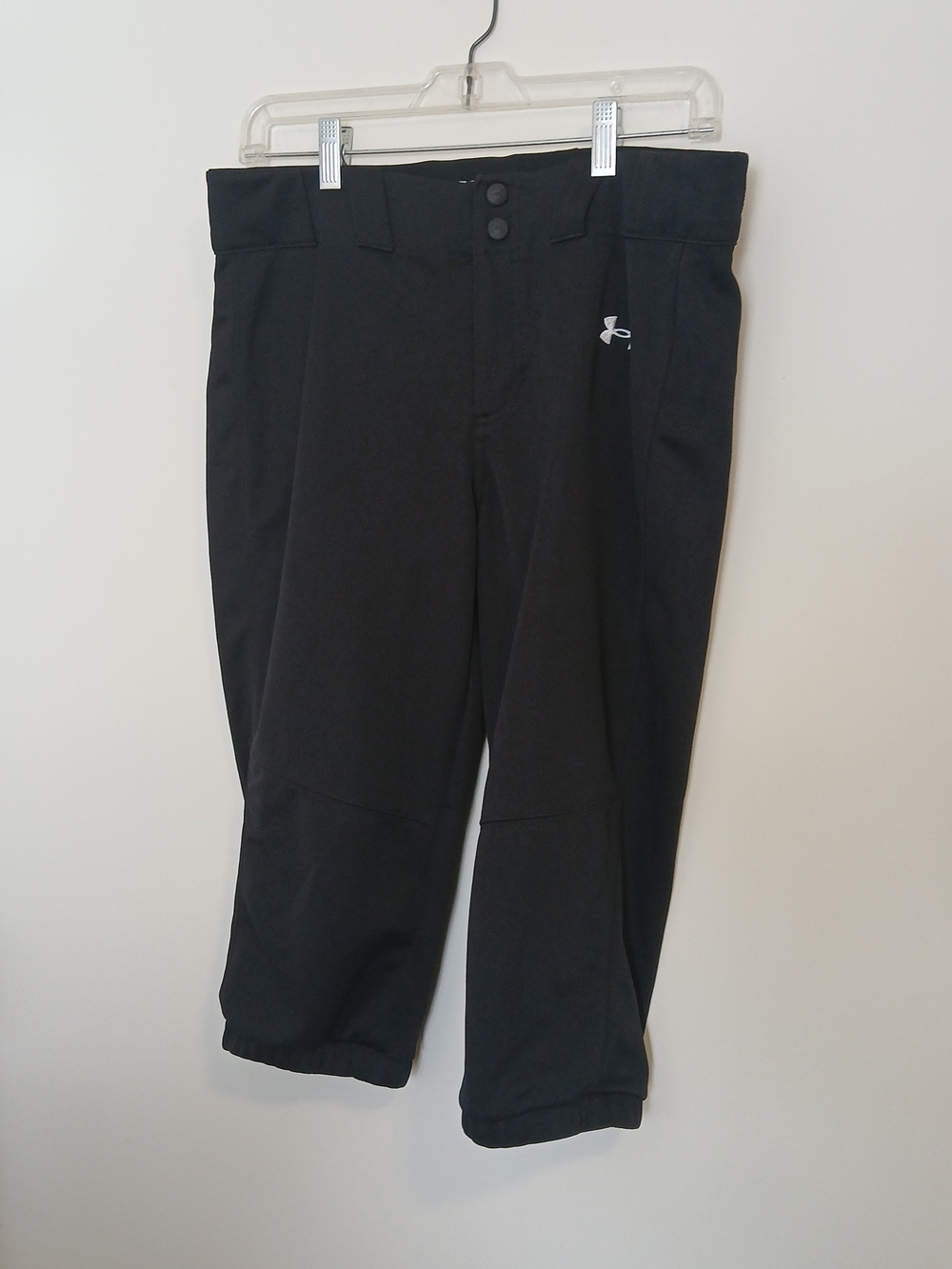 Under Armour Large Women's Softball Capri Joggers Pants